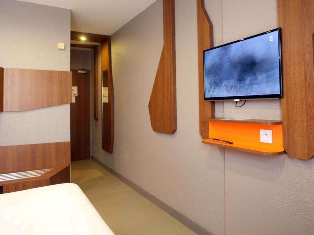 Hotel Ibis Styles Gien Exterior foto