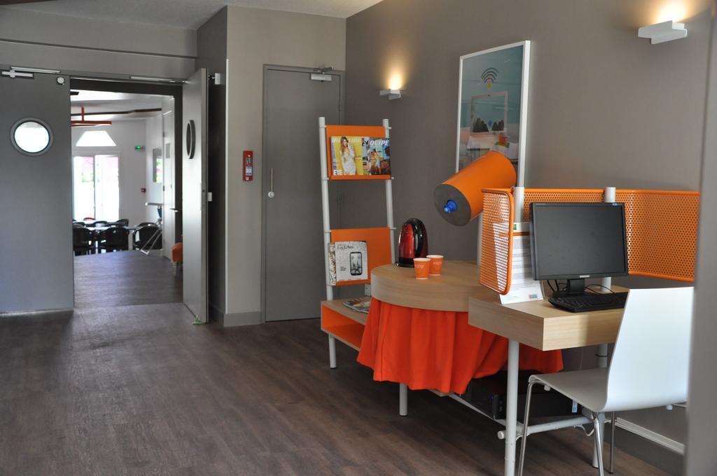 Hotel Ibis Styles Gien Exterior foto