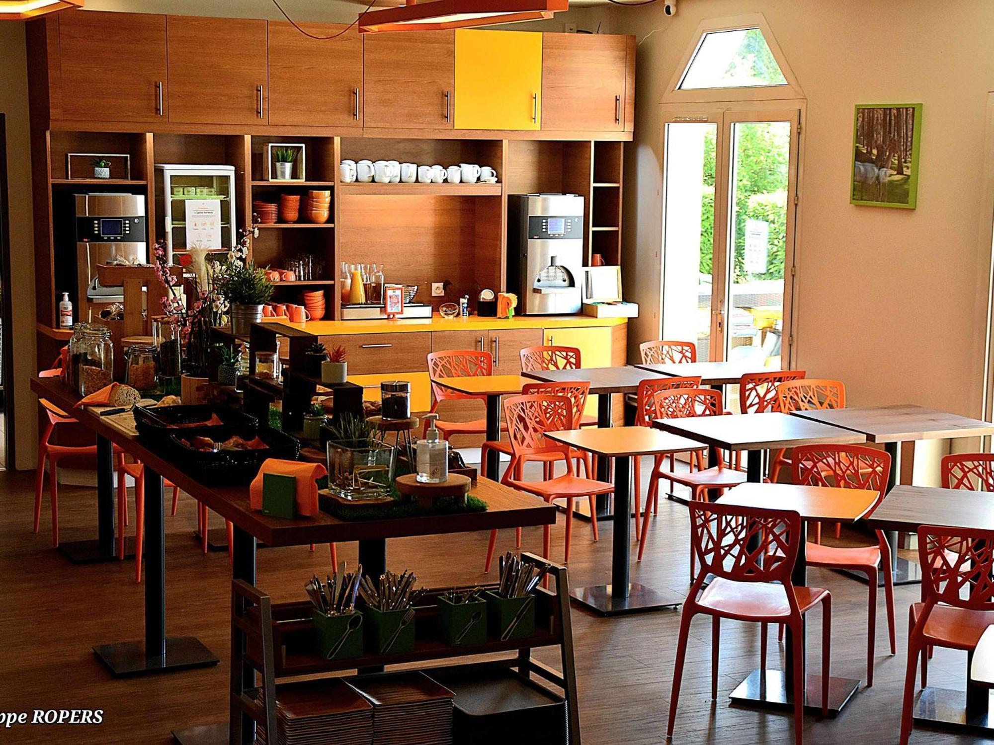 Hotel Ibis Styles Gien Exterior foto