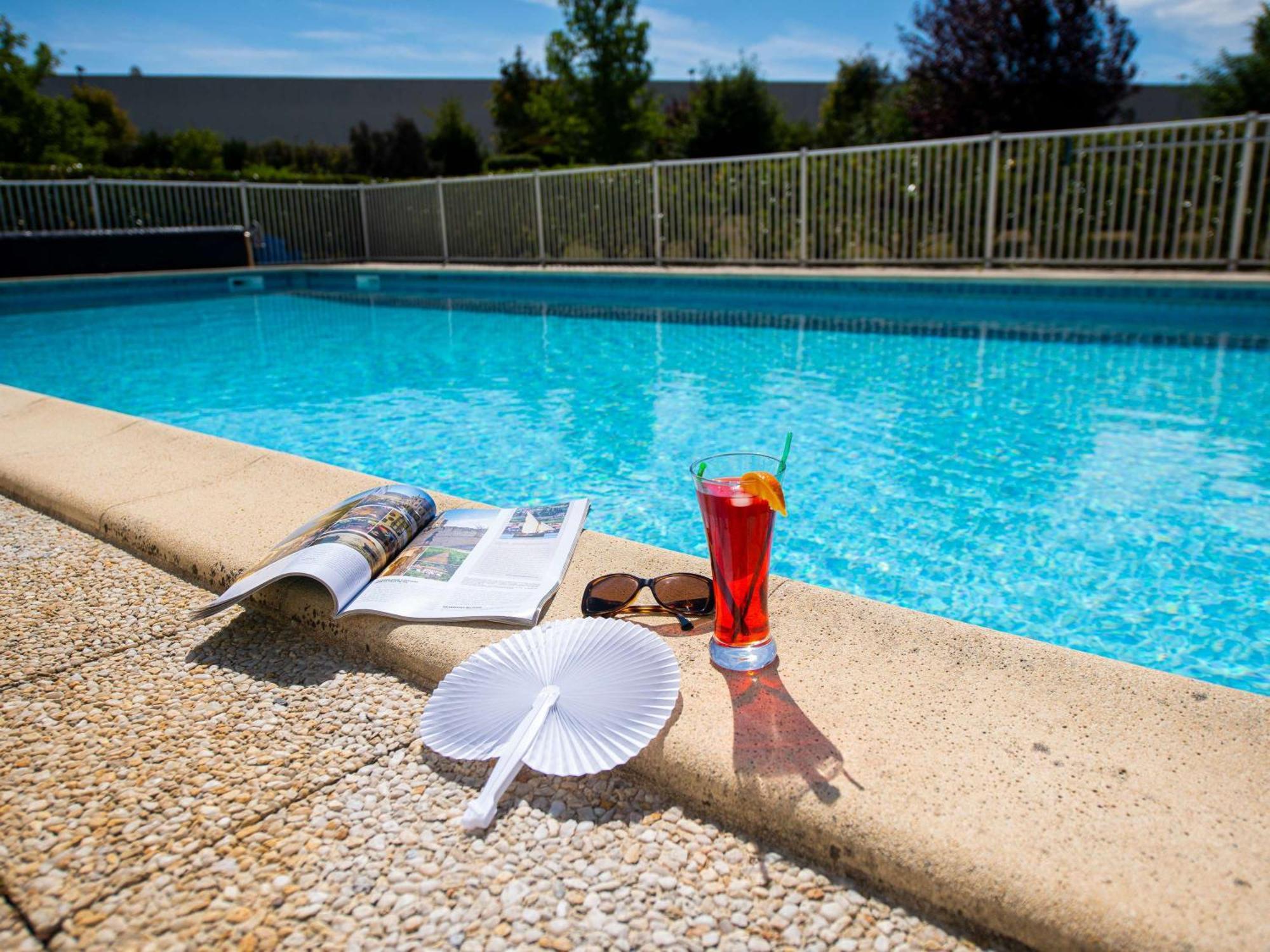 Hotel Ibis Styles Gien Exterior foto
