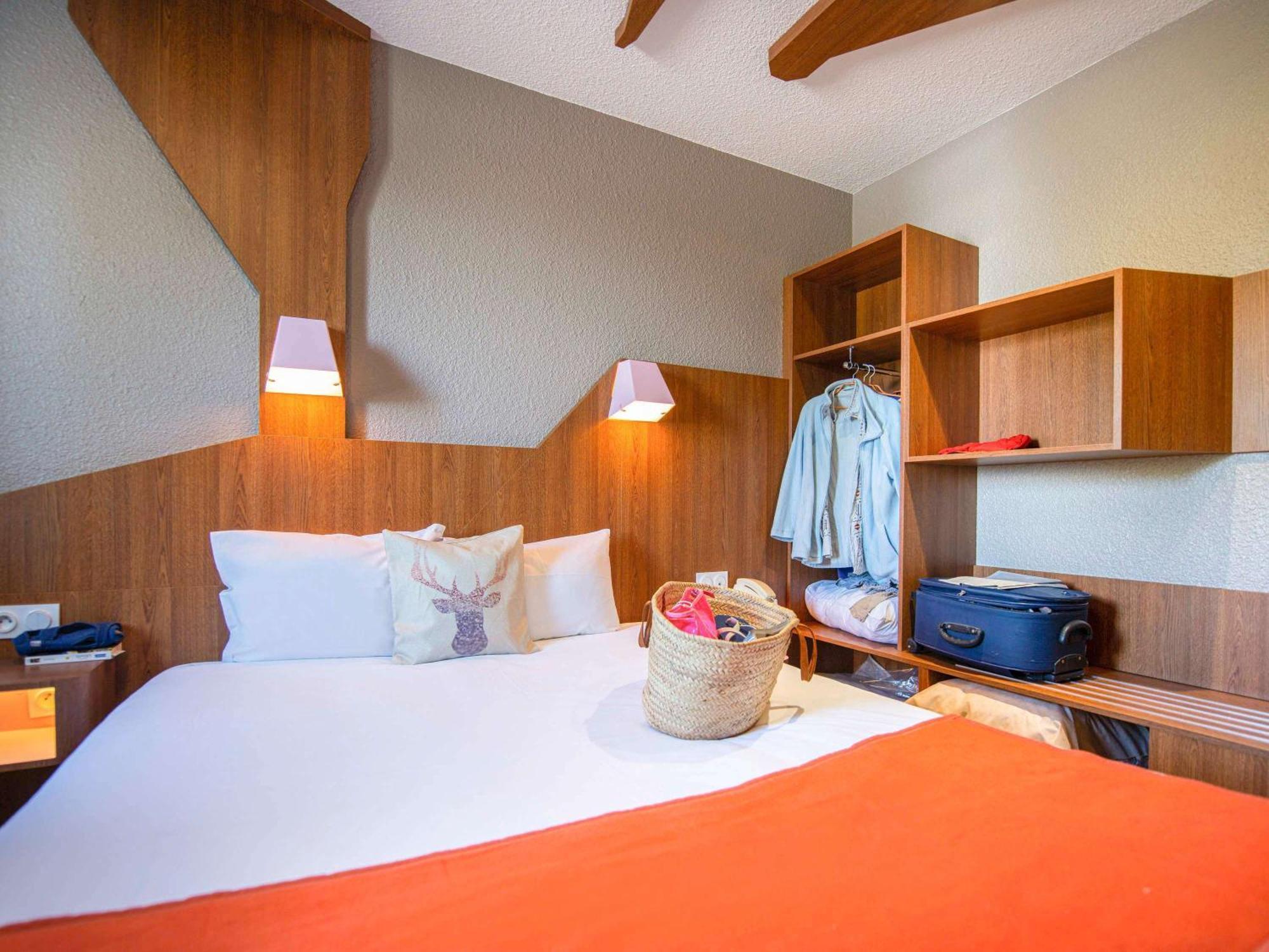 Hotel Ibis Styles Gien Exterior foto