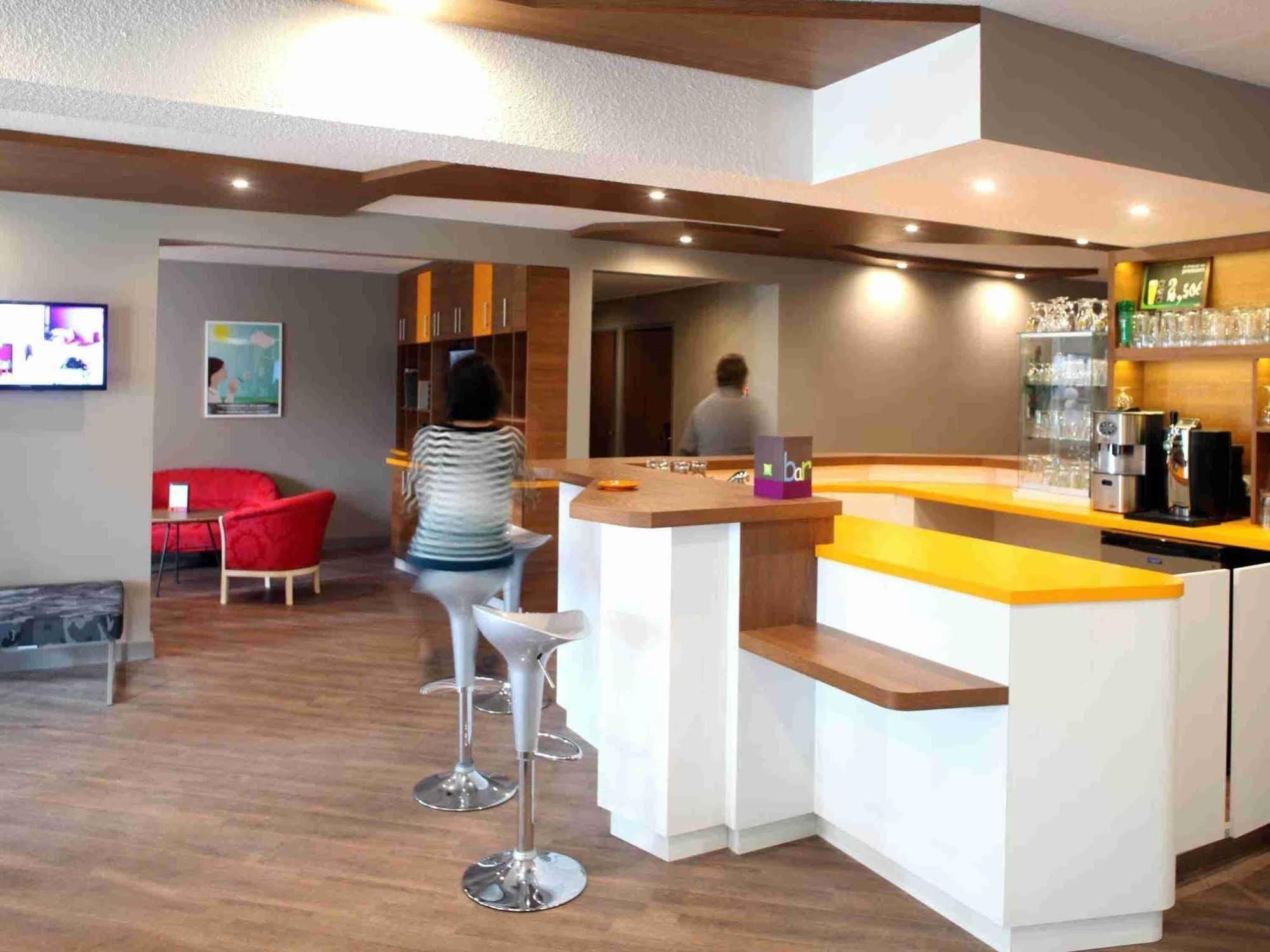 Hotel Ibis Styles Gien Exterior foto
